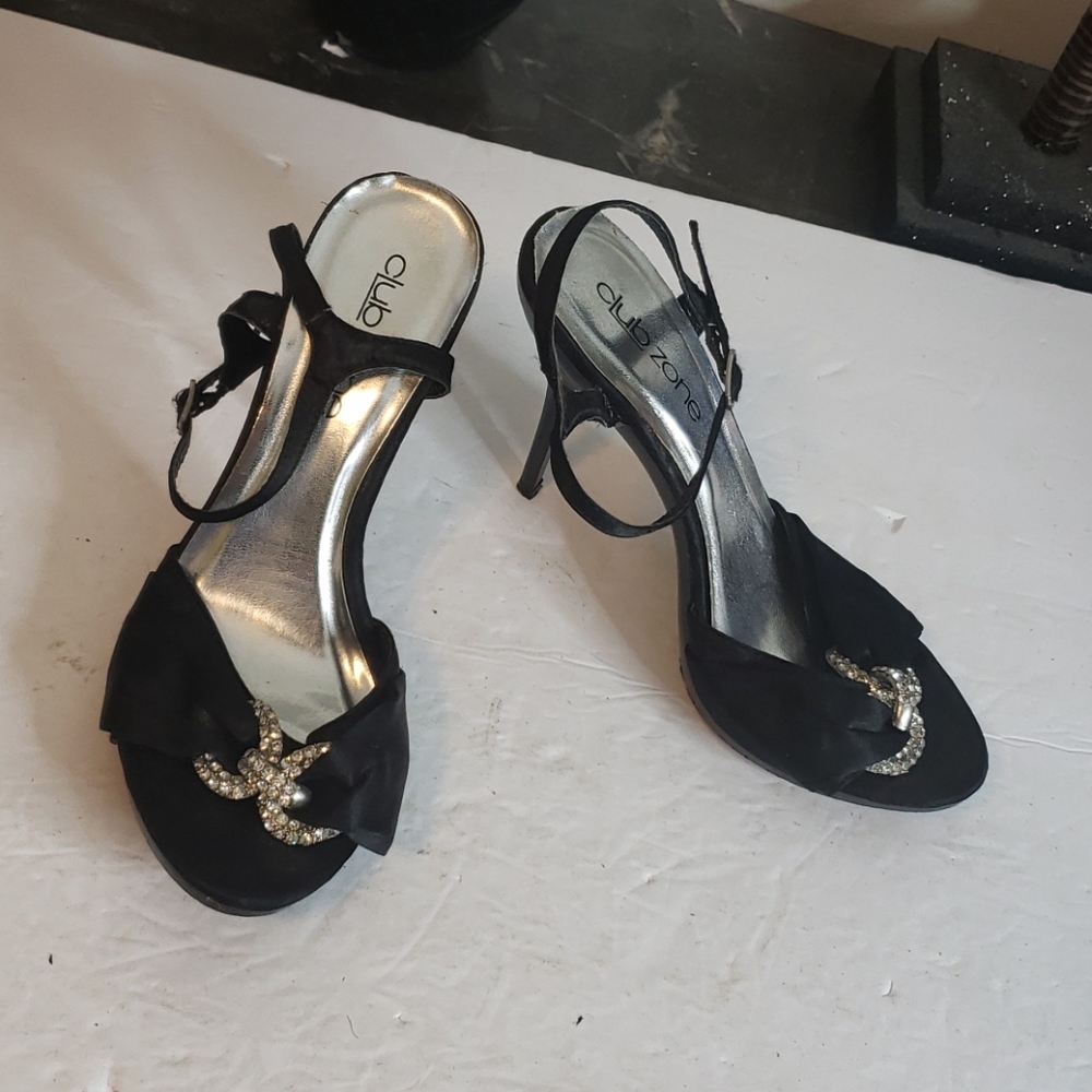 🤯3/$12 Club Zone Black Faux Diamond Heel Size 7